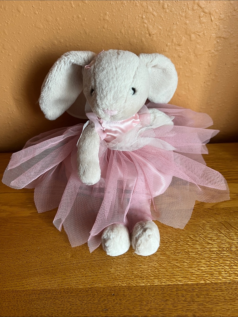 JELLYCAT LONDON -  Lottie Bunny Fairy Cream Bunny with Pink Tulle & cream wings